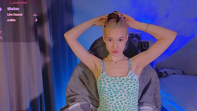 shey1i online show from January 10, 3:39 pm