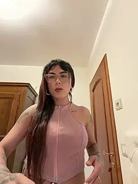 missdirtyhot  online show from May 23, 9:46 pm