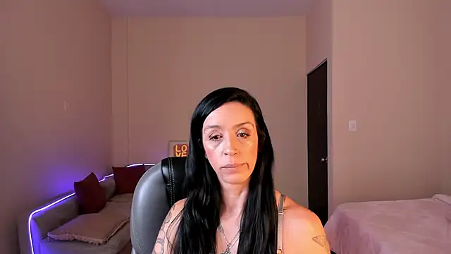 Kristen Garner online show from May 19, 7:32 pm