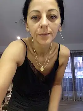 bruneta sexy23 online show from November 16, 6:59 am