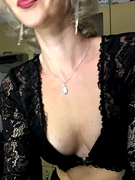 Kristina03 online show from November 20, 9:38 pm