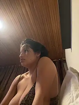 Snapshot of AgathaGeorgiou chatting on October 5, 12:59 am AgathaGeorgiou online show from October 5, 12:59 am