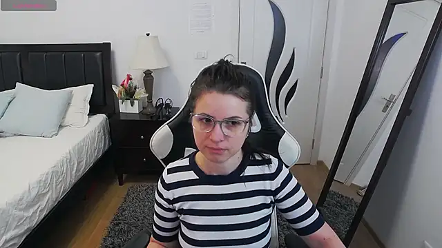 AmyPure  online show from March 30, 6:24 am