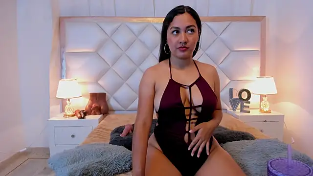 brittany069 online show from October 25, 4:20 am