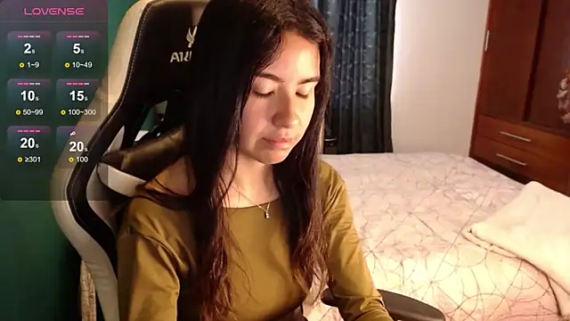 alice middlee online show from May 20, 3:42 pm