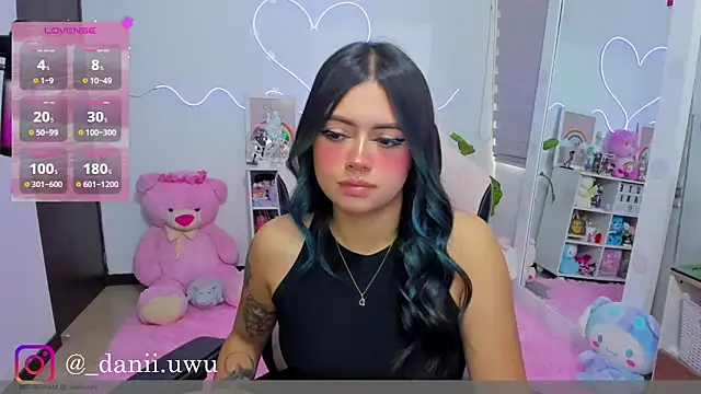 CuteDani  online show from March 18, 2:11 pm