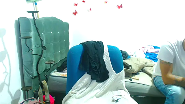 AmaraRoberts420 online show from December 18, 12:59 am