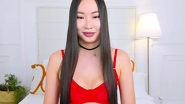 NaomiYuu online show from February 7, 3:10 am