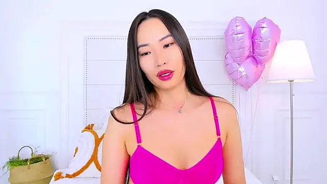 NaomiYuu online show from February 26, 2:43 am