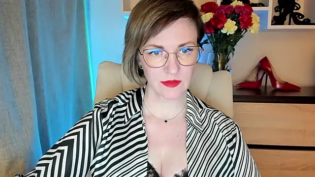 feliziaDesire online show from April 7, 1:02 pm