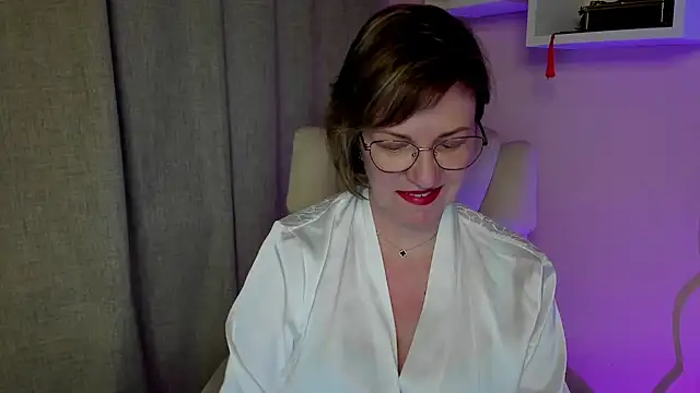 feliziaDesire online show from May 18, 6:14 pm