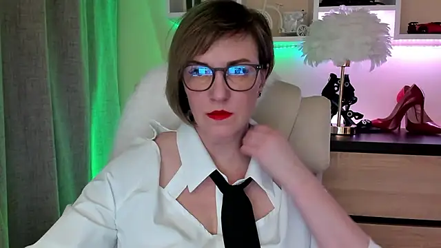 feliziaDesire online show from January 13, 2:21 pm