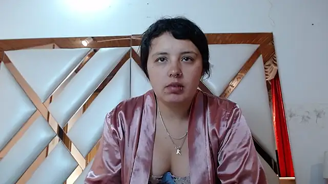 nathaly low1 online show from February 11, 1:01 pm