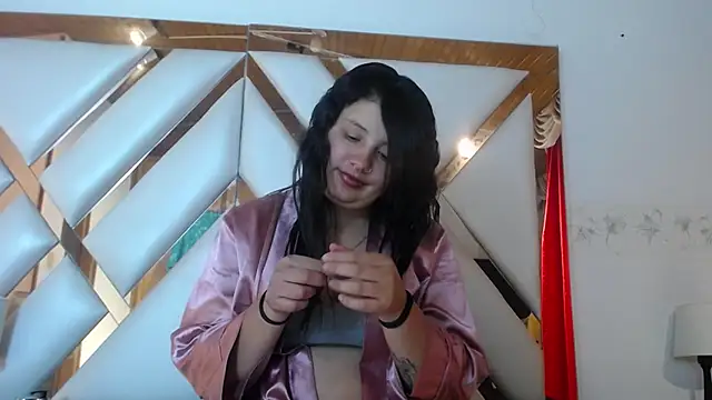 nathaly low1 online show from May 12, 4:13 pm
