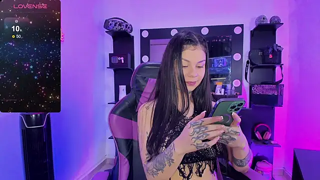 miss kitty online show from December 18, 12:48 am