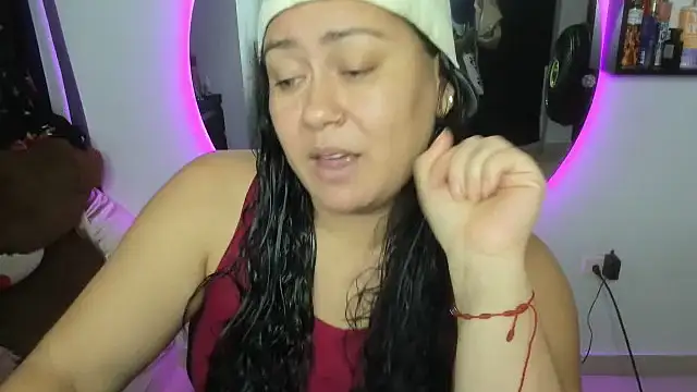 AliceFox Milf online show from April 11, 9:51 pm