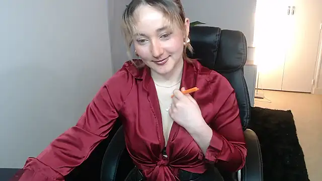 Crystal-dreamt online show from January 8, 10:19 am