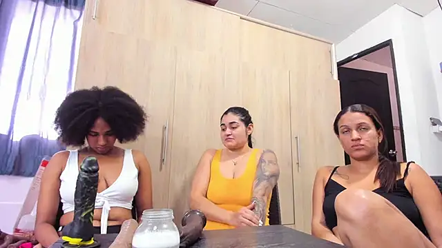 Snapshot of andreita_trujillos chatting on September 10, 8:31 pm andreita trujillos online show from September 10, 8:31 pm