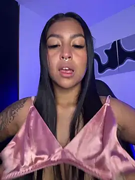 meganjames1 online show from December 22, 1:03 pm