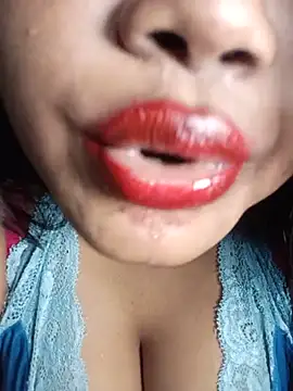 Hotlisa online show from June 25, 4:45 am