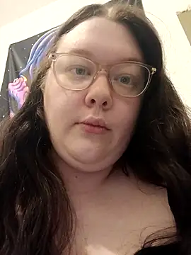 Sexycurvyemilyy online show from February 10, 4:04 am