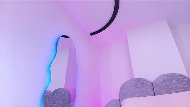 emyli sam online show from April 1, 7:22 pm