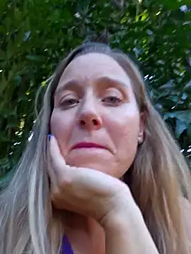 SkyelarSommer online show from October 18, 10:00 pm