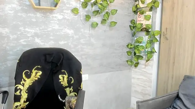 Mhelanny2 online show from May 17, 8:19 pm