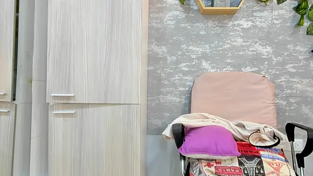 Mhelanny2 online show from May 4, 9:29 pm
