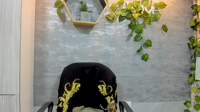 Mhelanny2 online show from May 7, 8:12 pm
