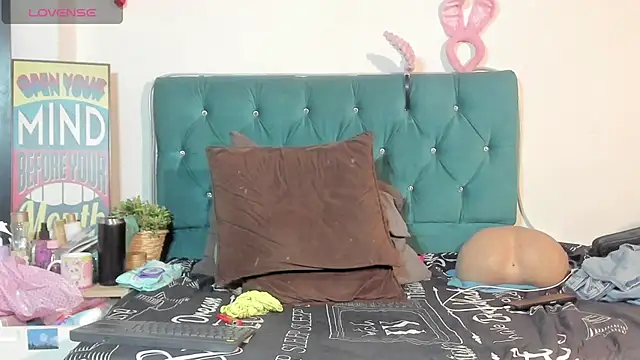 StefanyMiler online show from May 8, 6:16 am