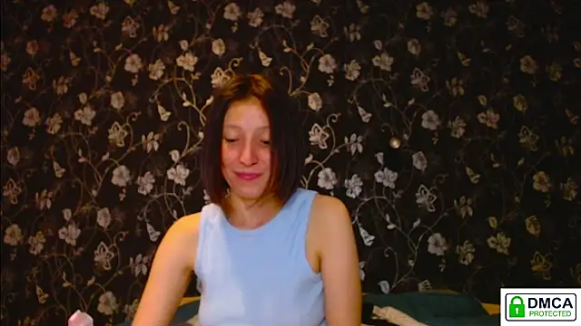 Sophi Cute online show from May 12, 4:24 pm