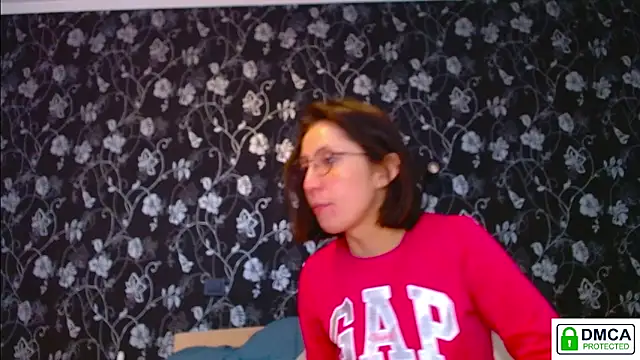 Sophi Cute online show from May 19, 12:34 pm