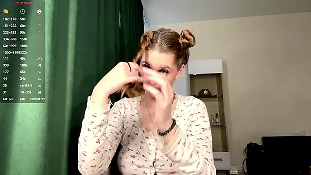 SofyBruno online show from March 20, 4:17 am