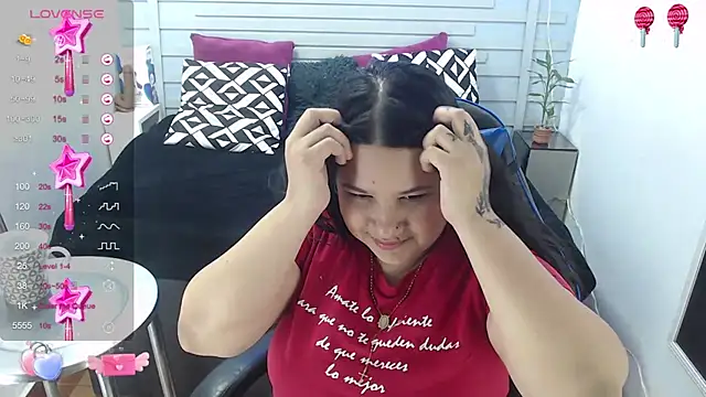 Snapshot of evelin_zaens chatting on December 2, 8:48 am evelin zaens online show from December 2, 8:48 am