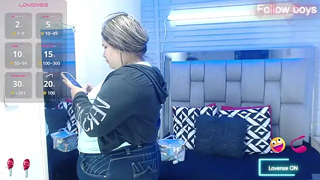 Snapshot of evelin_zaens chatting on October 2, 4:28 am evelin zaens online show from October 2, 4:28 am