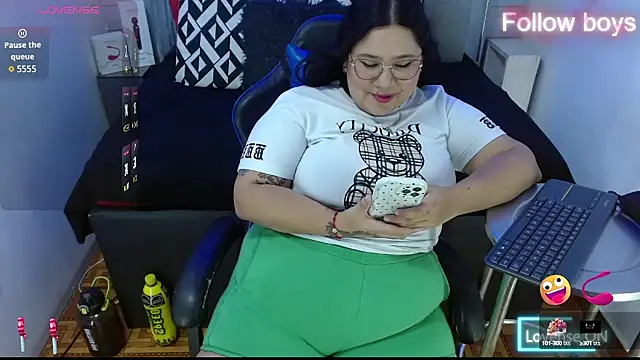 Snapshot of evelin_zaens chatting on September 17, 5:49 am evelin zaens online show from September 17, 5:49 am