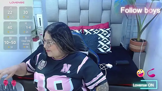 evelin zaens online show from April 29, 4:38 am