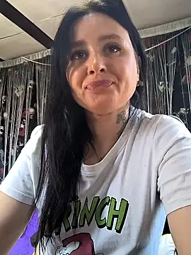 KikiXRed online show from May 7, 11:36 am
