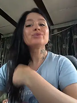 KikiXRed online show from May 18, 10:32 am