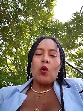 bellapaty online show from May 25, 2:27 pm
