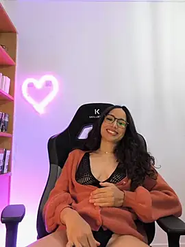 Naughty-Jessie online show from November 20, 9:16 pm