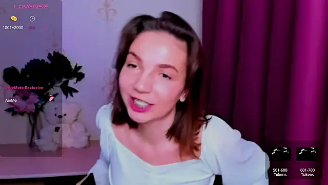 KindHazelHere  online show from May 19, 5:36 am