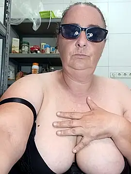 eroticjessitop online show from June 27, 4:46 pm