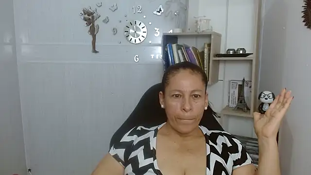 mature martina online show from May 8, 9:16 pm