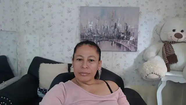 mature martina online show from May 25, 8:08 pm