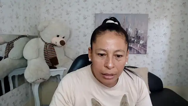 mature martina online show from May 19, 9:55 pm
