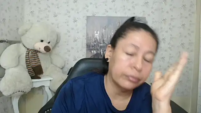 mature martina online show from May 16, 9:14 pm