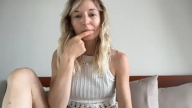 ivankai  online show from March 31, 4:34 am