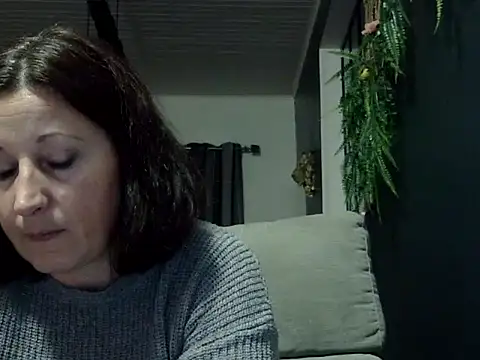 feline27 online show from November 28, 10:02 pm